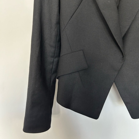 it Michaa sharp tailored blazer, black, fits as size 2-4 - Picture 10 of 13
